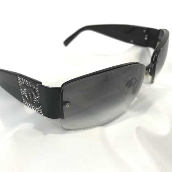 Authentic CHANEL Womens Sunglasses - Picture 3 of 8